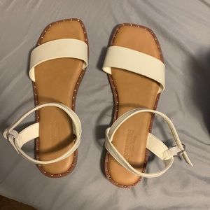 Brand new white/tan sandals size 8